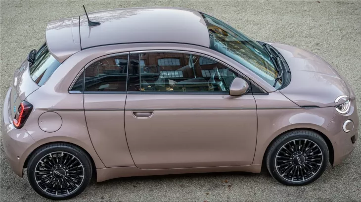 The Fiat 500e electric car is available in Japan